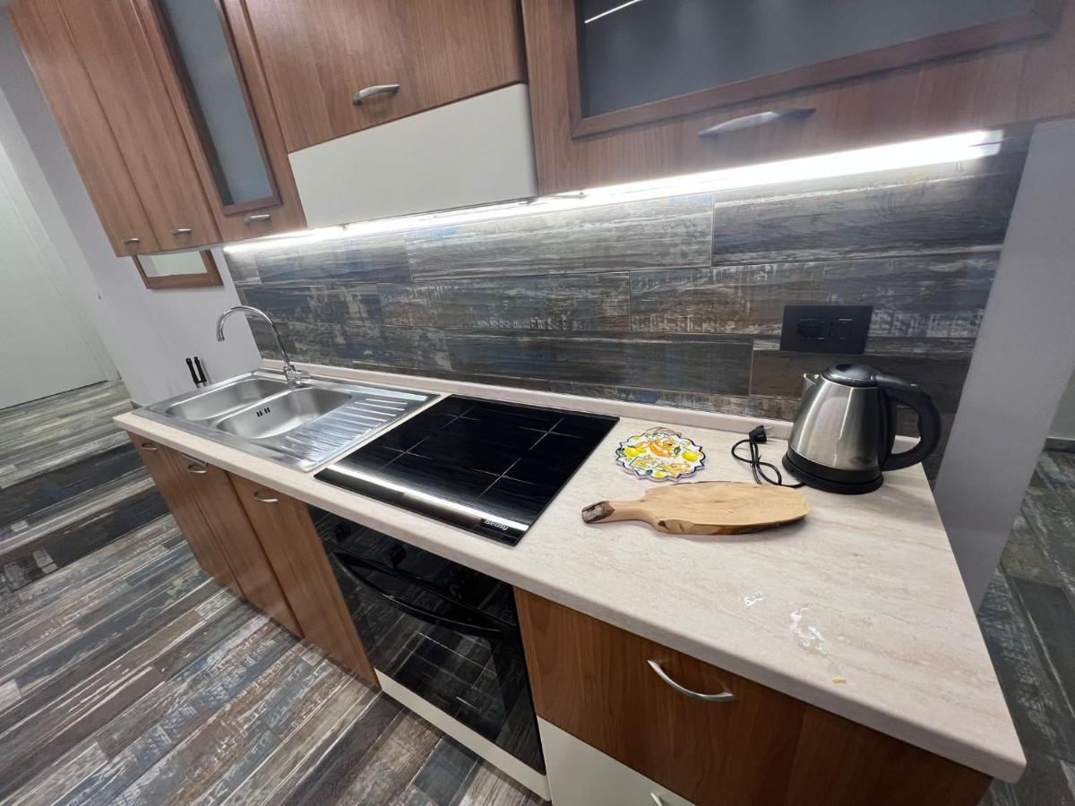 Castel Di Sangro Suite Apartment ภายนอก รูปภาพ
