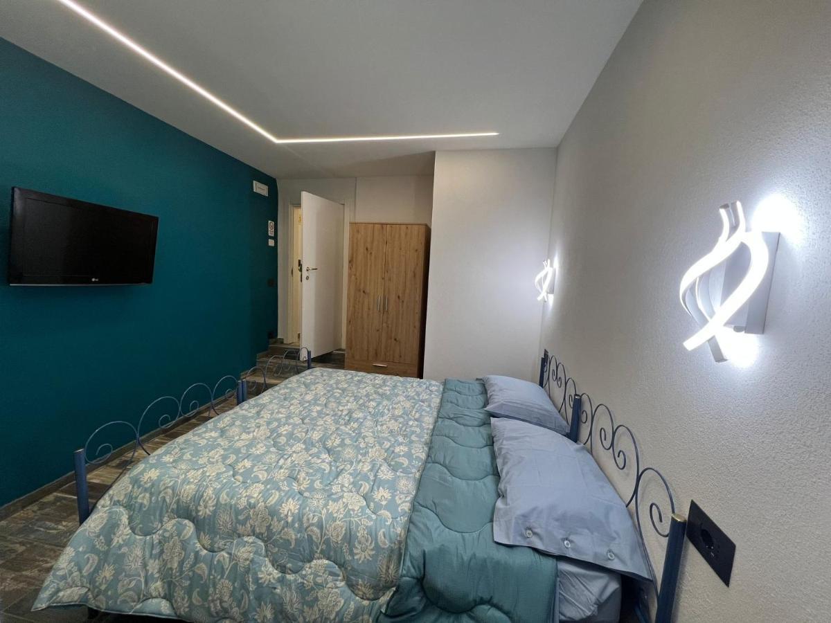 Castel Di Sangro Suite Apartment ภายนอก รูปภาพ