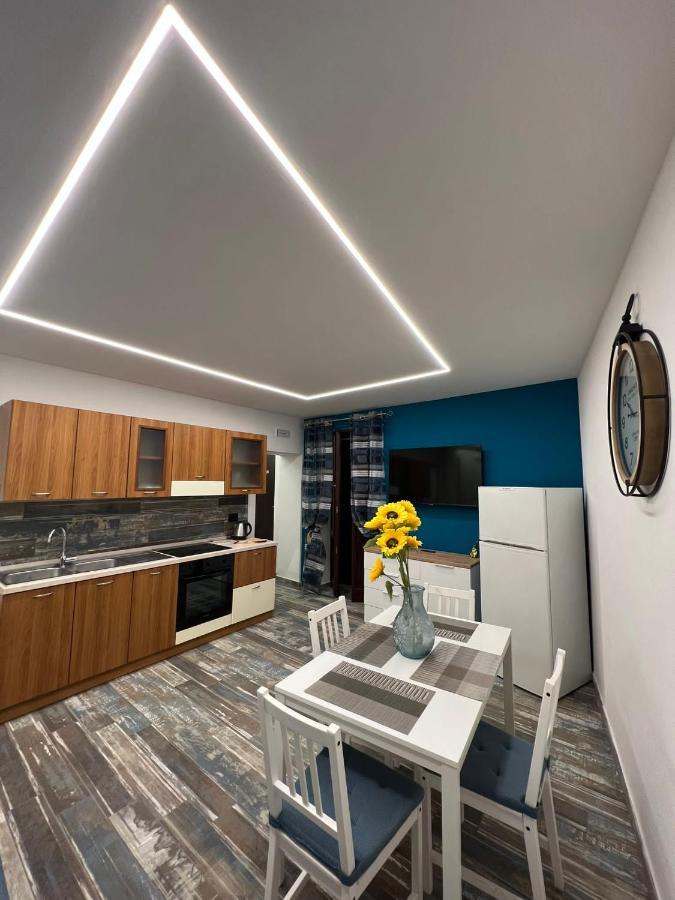 Castel Di Sangro Suite Apartment ภายนอก รูปภาพ
