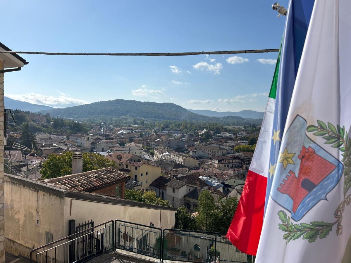 Castel Di Sangro Suite Apartment ภายนอก รูปภาพ