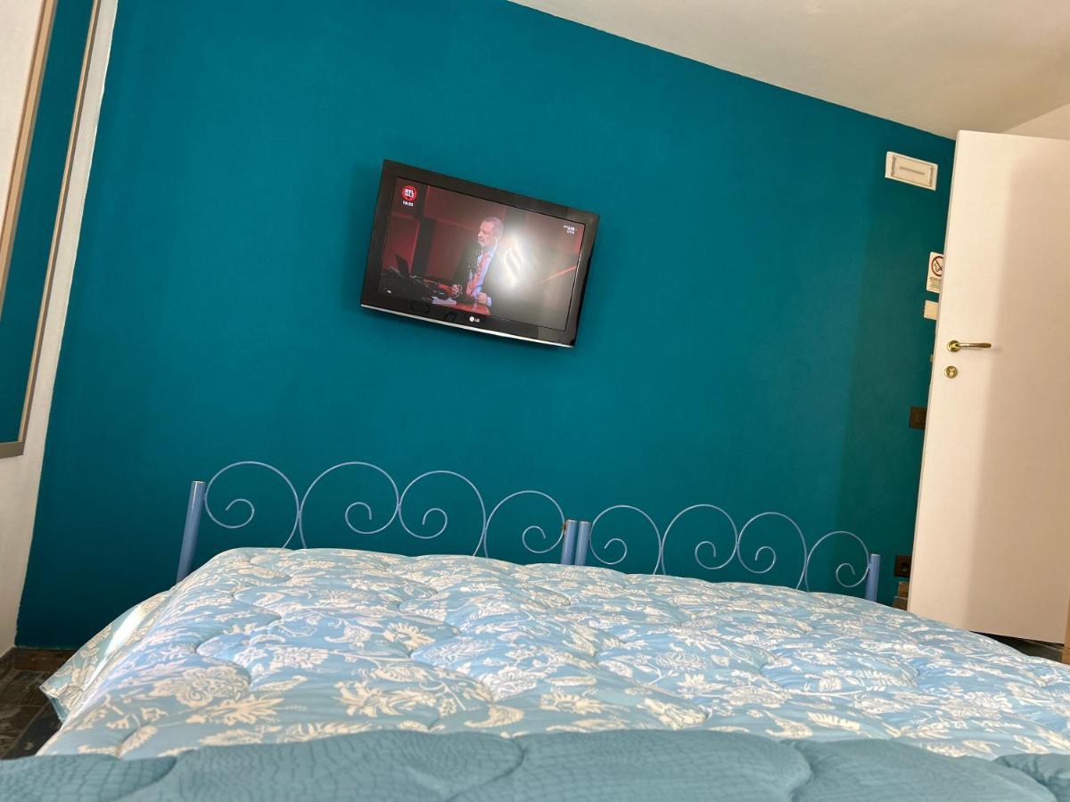 Castel Di Sangro Suite Apartment ภายนอก รูปภาพ