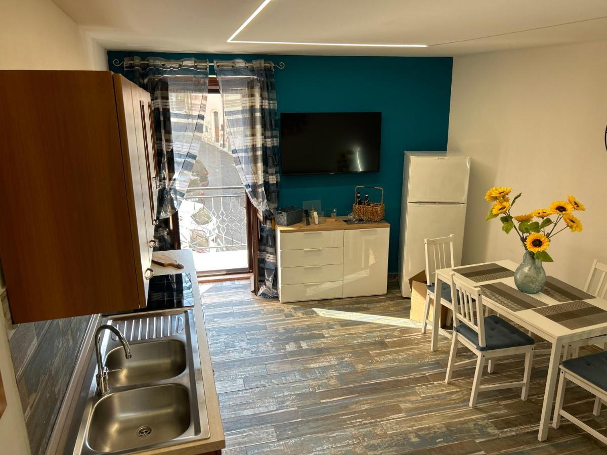 Castel Di Sangro Suite Apartment ภายนอก รูปภาพ