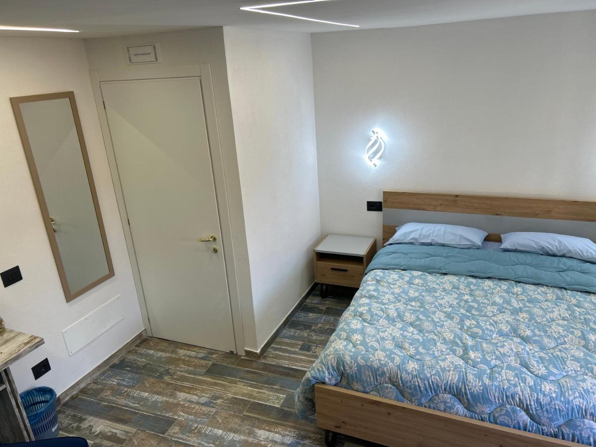 Castel Di Sangro Suite Apartment ภายนอก รูปภาพ